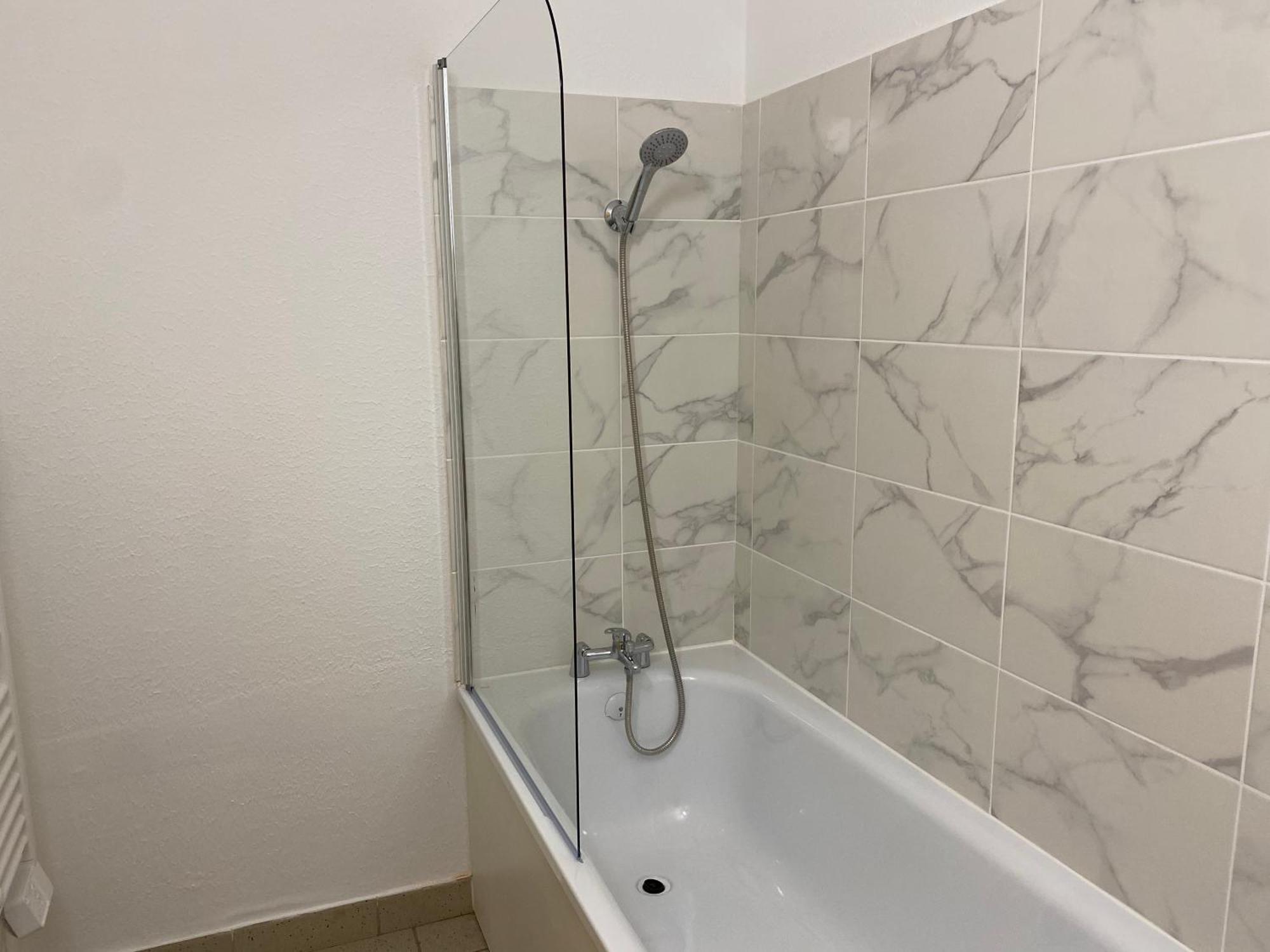 Maison Spacieuse Et Confortable 100M2 Avec Jardin Val-de-Reuil Exteriör bild