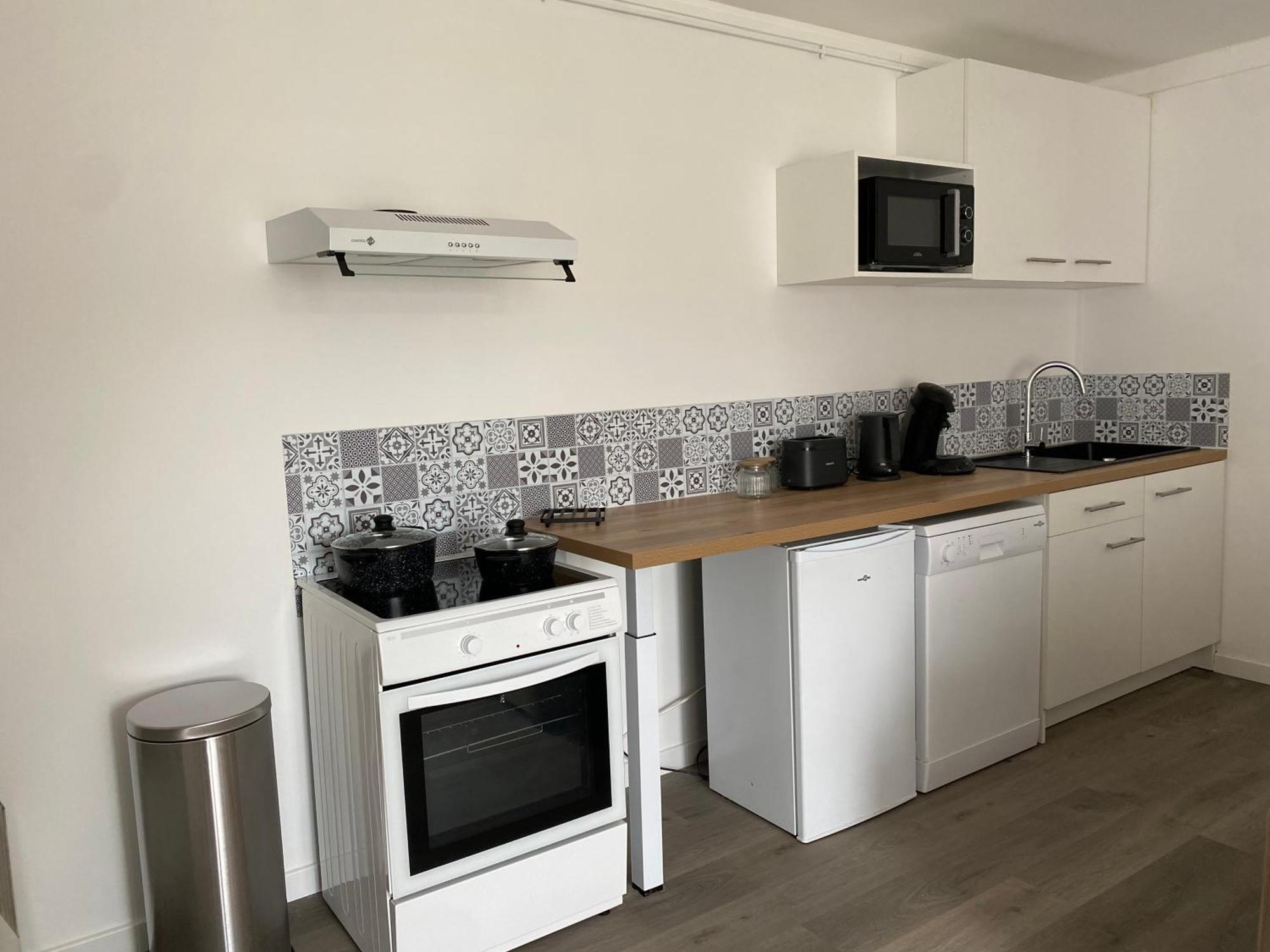 Maison Spacieuse Et Confortable 100M2 Avec Jardin Val-de-Reuil Exteriör bild