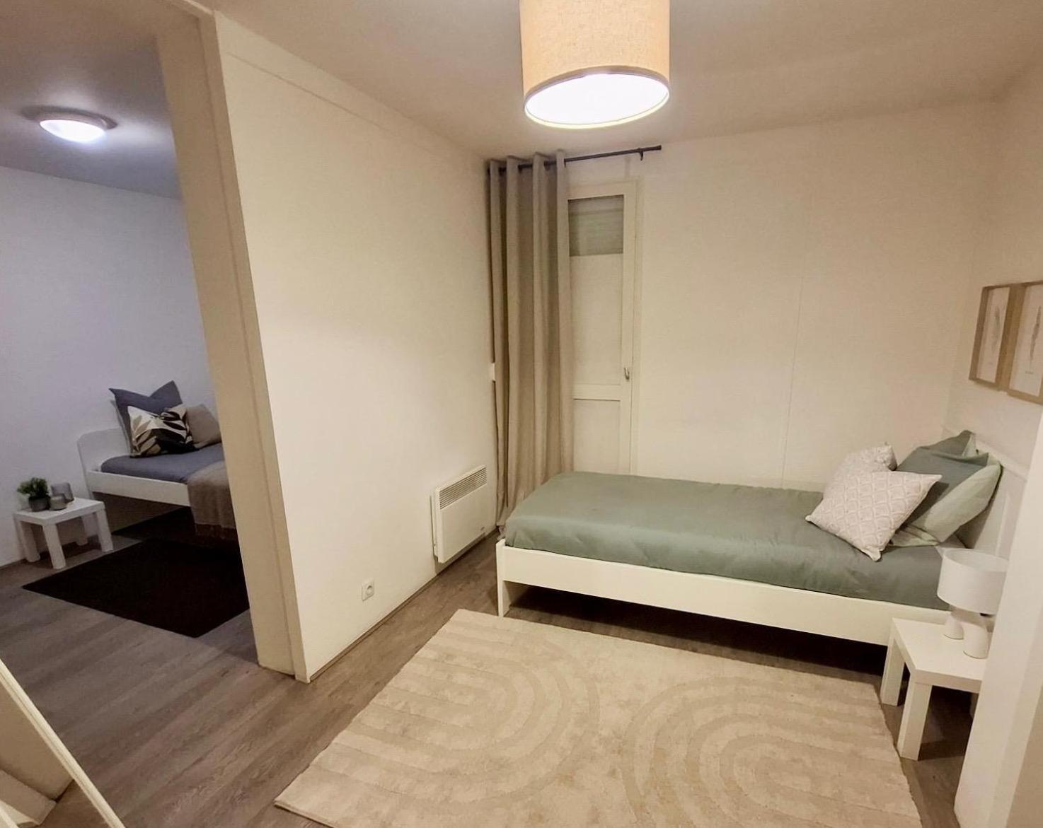 Maison Spacieuse Et Confortable 100M2 Avec Jardin Val-de-Reuil Exteriör bild